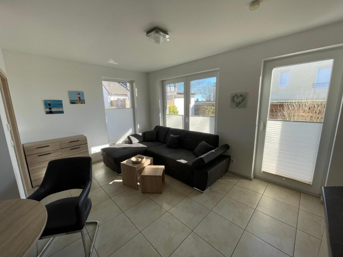 Villa Sara Wohnung Buskam Mit Terrasse Goehren  Eksteriør bilde